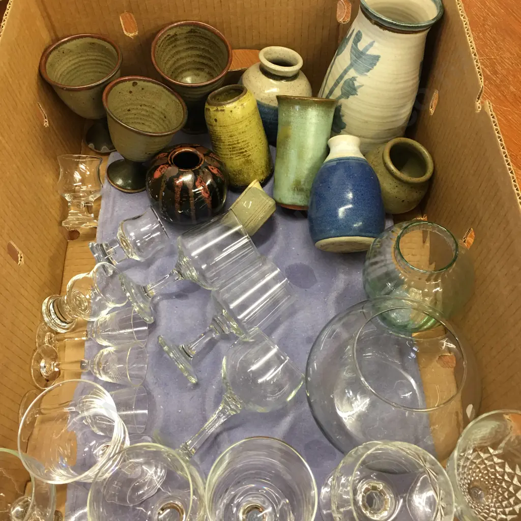 Box Lot Pottery Items & Glassware Image 1++