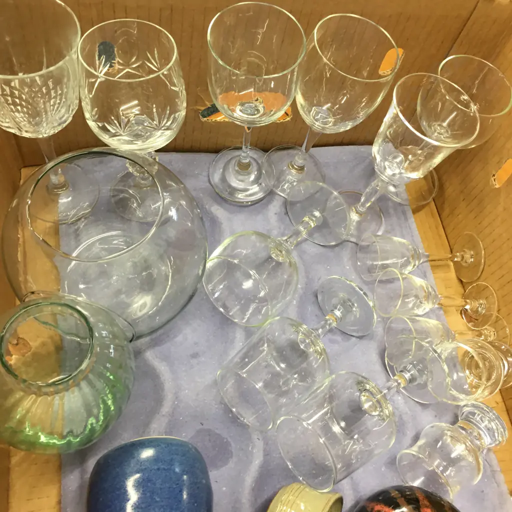 Box Lot Pottery Items & Glassware Image 1++
