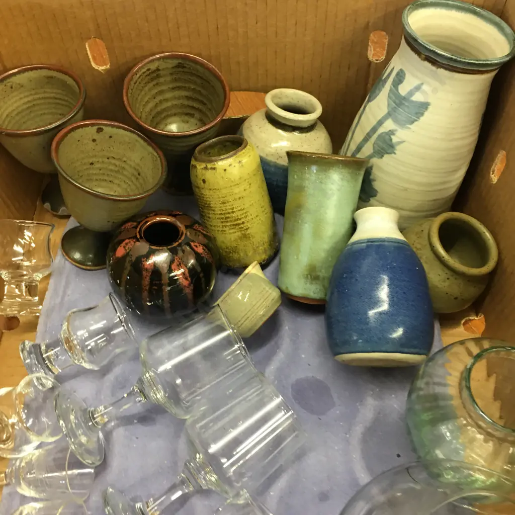 Box Lot Pottery Items & Glassware Image 1++