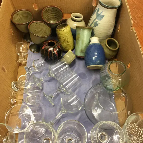 Box Lot Pottery Items & Glassware