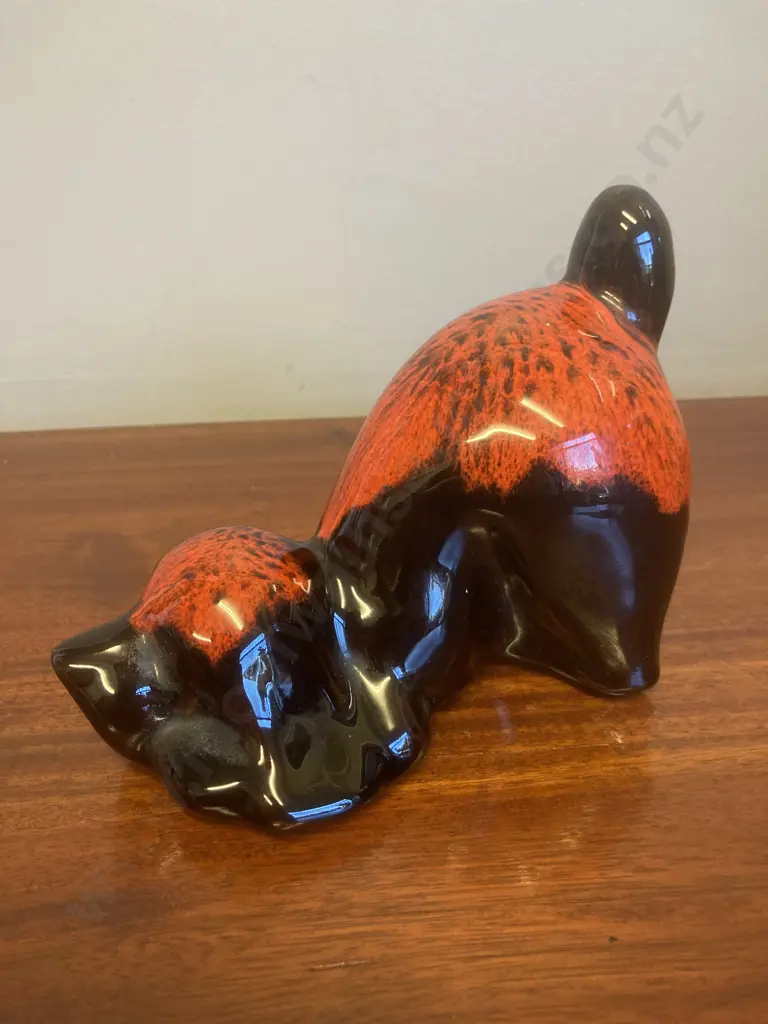 1960s Canuck Pottery Evangeline Ware Canada Pottery Red & Black Dog, 11 x 15.5cm Image 1++