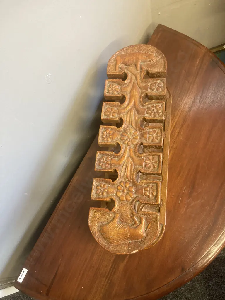 Vintage Rustic Carved Wooden 12 Pipe Stand With Elephants, Rhinos & Lion, H14.5 W43 D13cm Image 1++