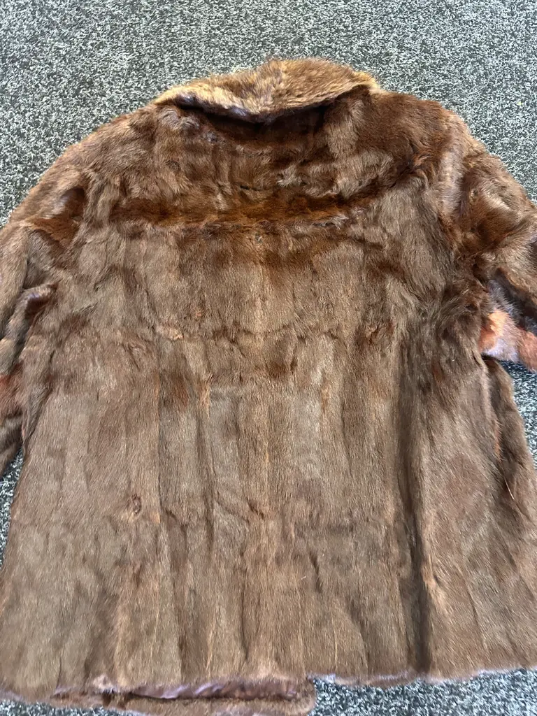 Vintage Fur Coat  Baileys For Furs Perth Dark Brown Size Small To Medium Image 1++