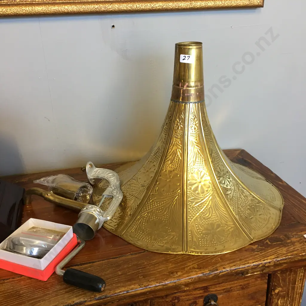 "His Masters Voice Gramophone" Image 1++