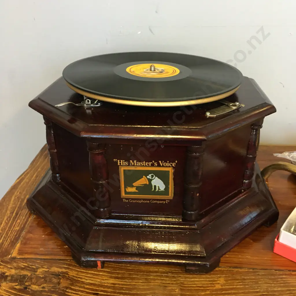 "His Masters Voice Gramophone" Image 1++
