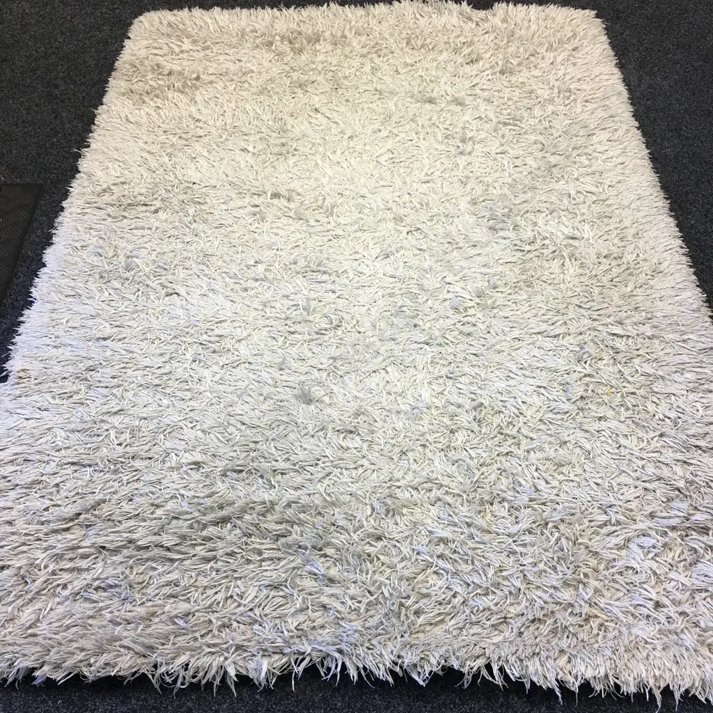 Habito Hand Tufted Shaggy Floor Rug, Whisper White, 150 x 220cm Image 1++