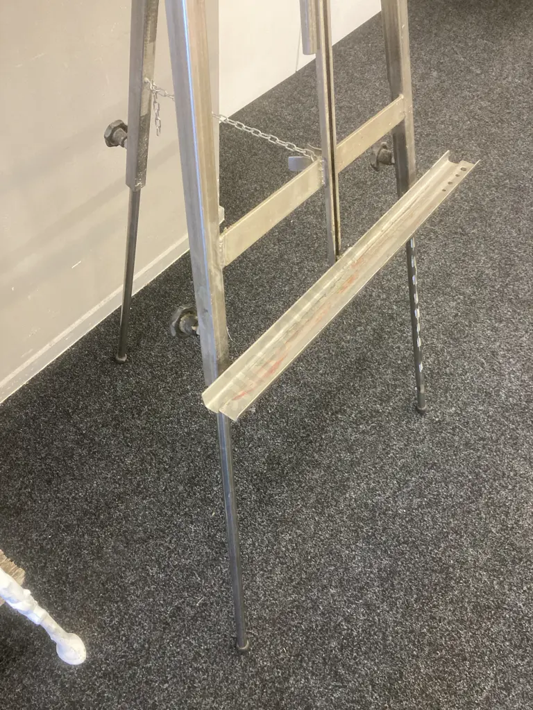 Stainless Steel Adjustable Art Easel, 96 x 60cm Unextended Image 1++