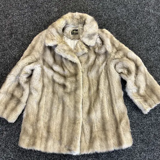 Vintage New Zealand Faux Fur Coat Size 16