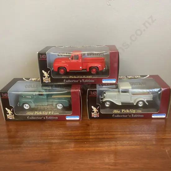 Ford Pick-Ups - 1934, 1948 & 1953, 1:43 Diecast Road Signature Collection