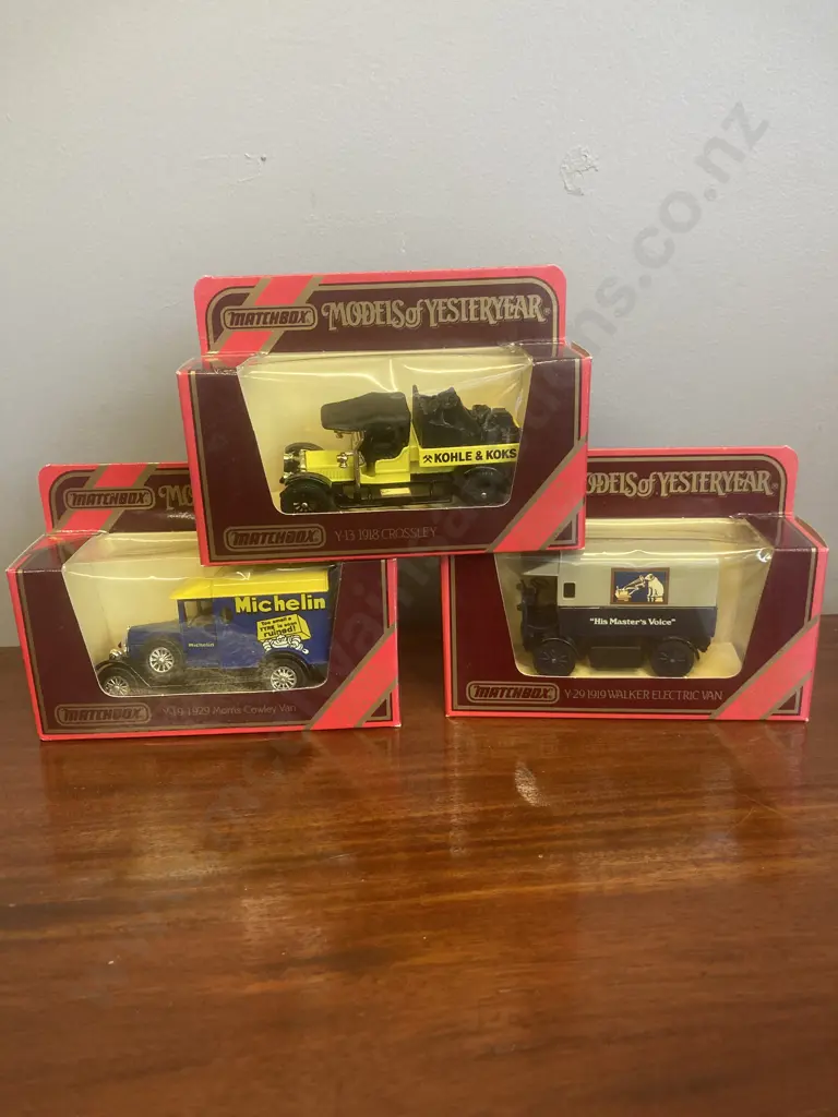 Matchbox Models of Yesteryear Y-13 1919 Crossley  Y29 1919 Walker Electric Van HMV & Y19 1929 Morris Cowley Van Michelin Image 1++