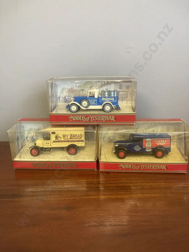 Matchbox Models of Yesteryear Y35B 1930 Model A Ford Ambrosia Cream, Y12C GMC Van Goanna & Y21 1926 Ford Model TT Bread Image 1++