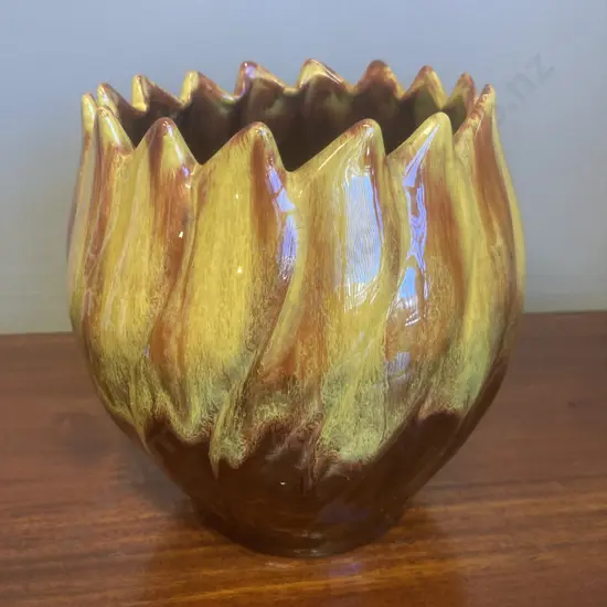 Vintage Blue Mountain Pottery Harvest Gold Glaze Tulip Planter, 17 x 16cm,  Three Trees Mark