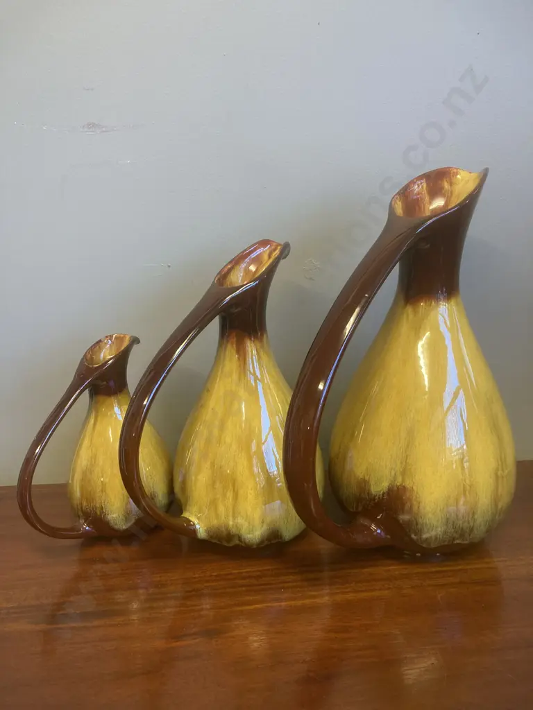 Vintage Blue Mountain Pottery Harvest Gold Glaze Set Of 3 Graduated Pottery Jugs, H19 to 33cm Image 1++