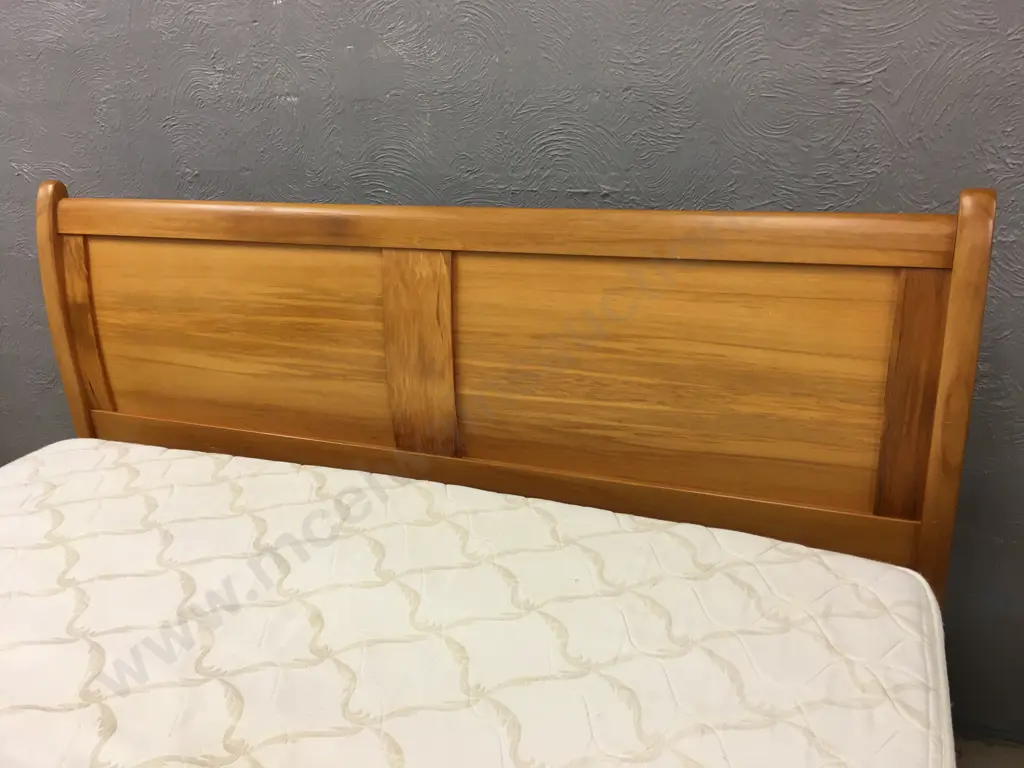 Danske Mobler Queen Size Bed - Solid Rimu Flexislat Bed Frame With a Sleepmaker Duracoil Capri Mattress Image 1++