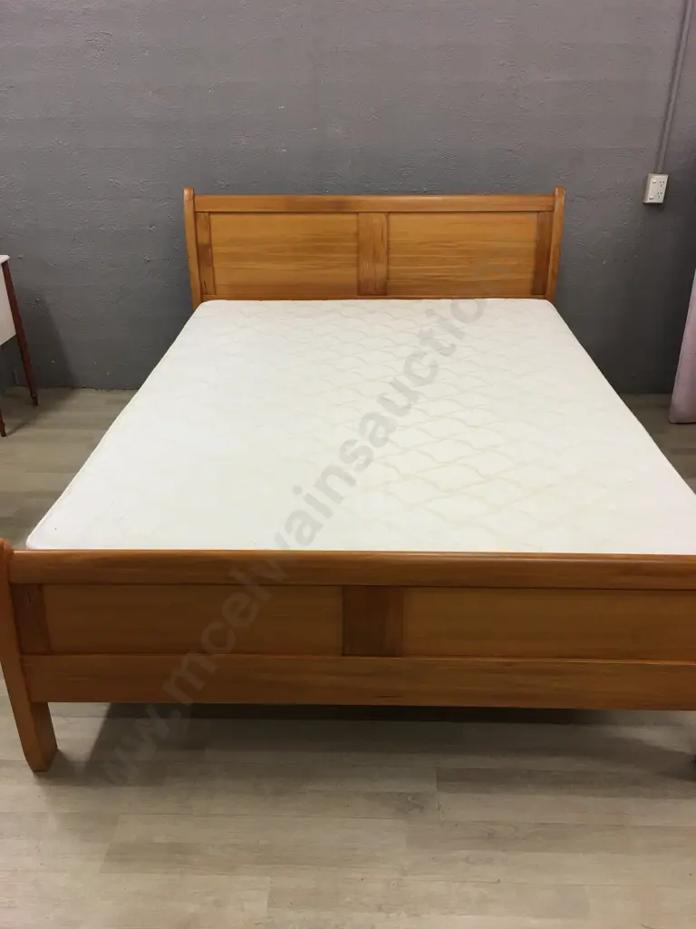Danske Mobler Queen Size Bed - Solid Rimu Flexislat Bed Frame With a Sleepmaker Duracoil Capri Mattress Image 1++