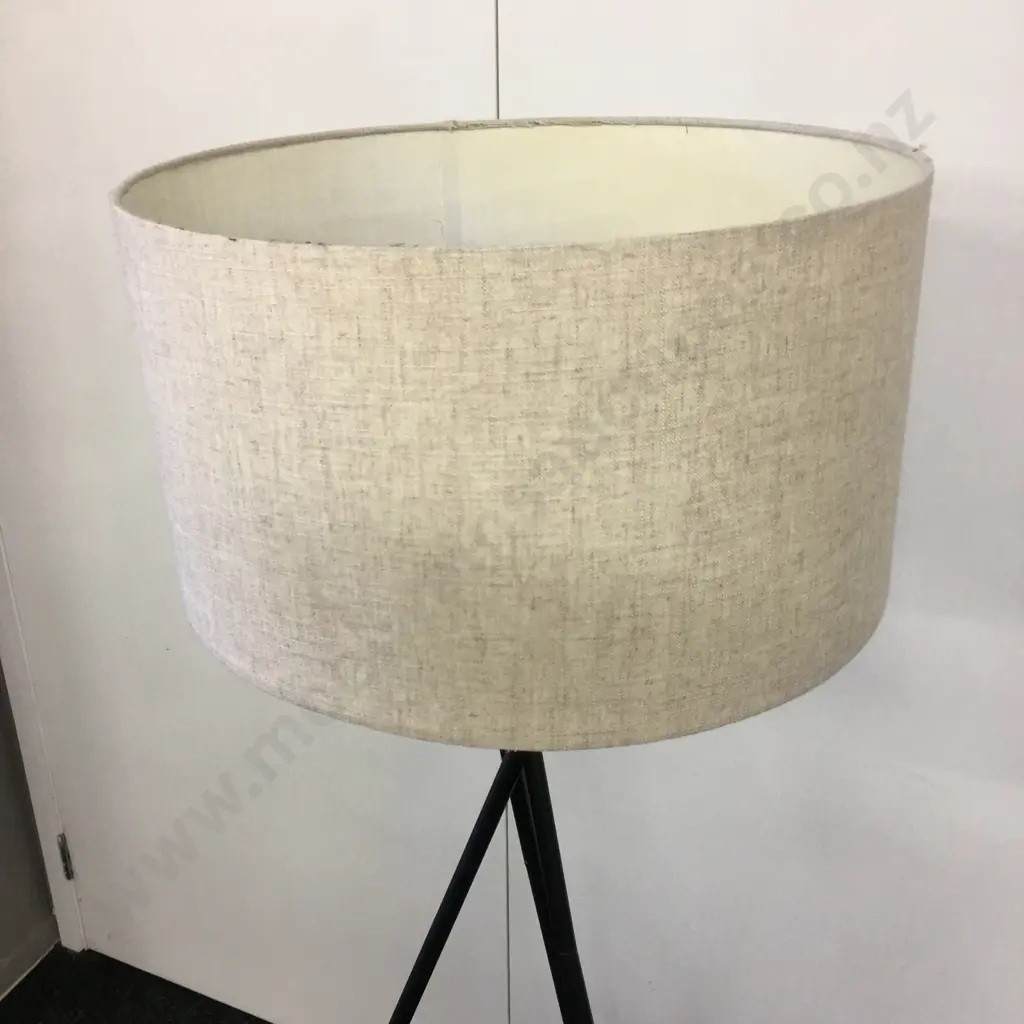 Tripod Floor Lamp With Linen Look Shade, H150cm Image 1++