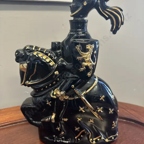 Castagnon Armagnac Knight Decanter - Black 27 x 18cm