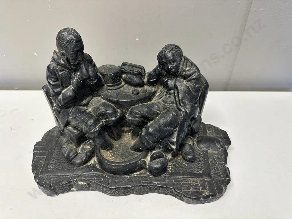 Vintage Black Sculpture Couple Warming Feet in Barrel, 17 x 27cm Image 1++