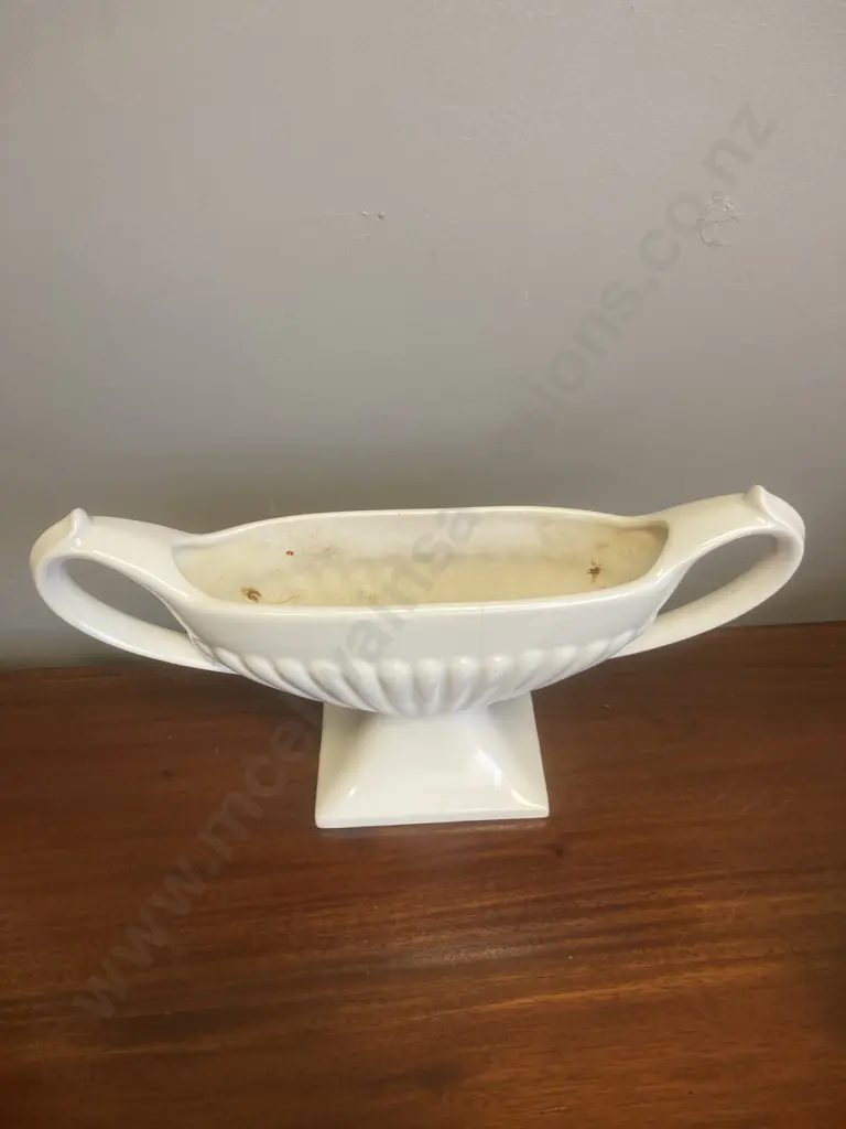 1930s Art Deco Dee Gee Twin Handled Stoneware Mantle Vase (af) And a Shorter & Son White Trough Vase 694 L/S Image 1++