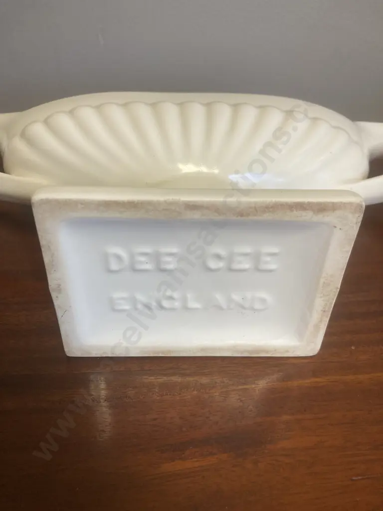 1930s Art Deco Dee Gee Twin Handled Stoneware Mantle Vase (af) And a Shorter & Son White Trough Vase 694 L/S Image 1++