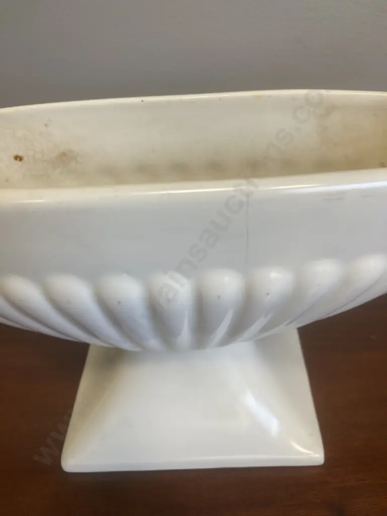 1930s Art Deco Dee Gee Twin Handled Stoneware Mantle Vase (af) And a Shorter & Son White Trough Vase 694 L/S Image 1++