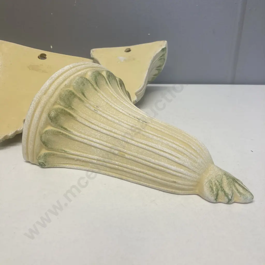 Set of 4 Vintage Ceramic Wall Pockets, 13 x 17cm Image 1++