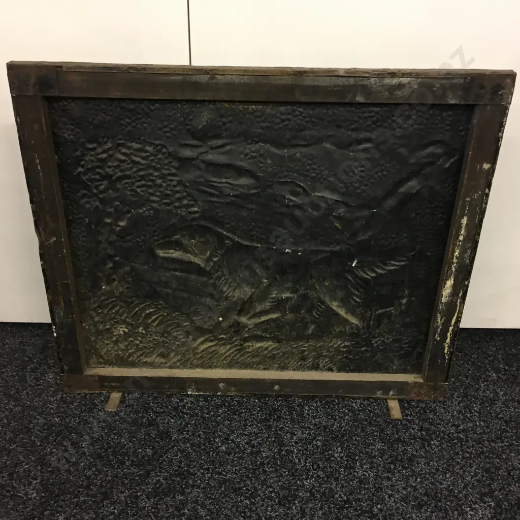 Beaten Copper Firescreen With Repousse Dog, 56 x 67cm Image 1++