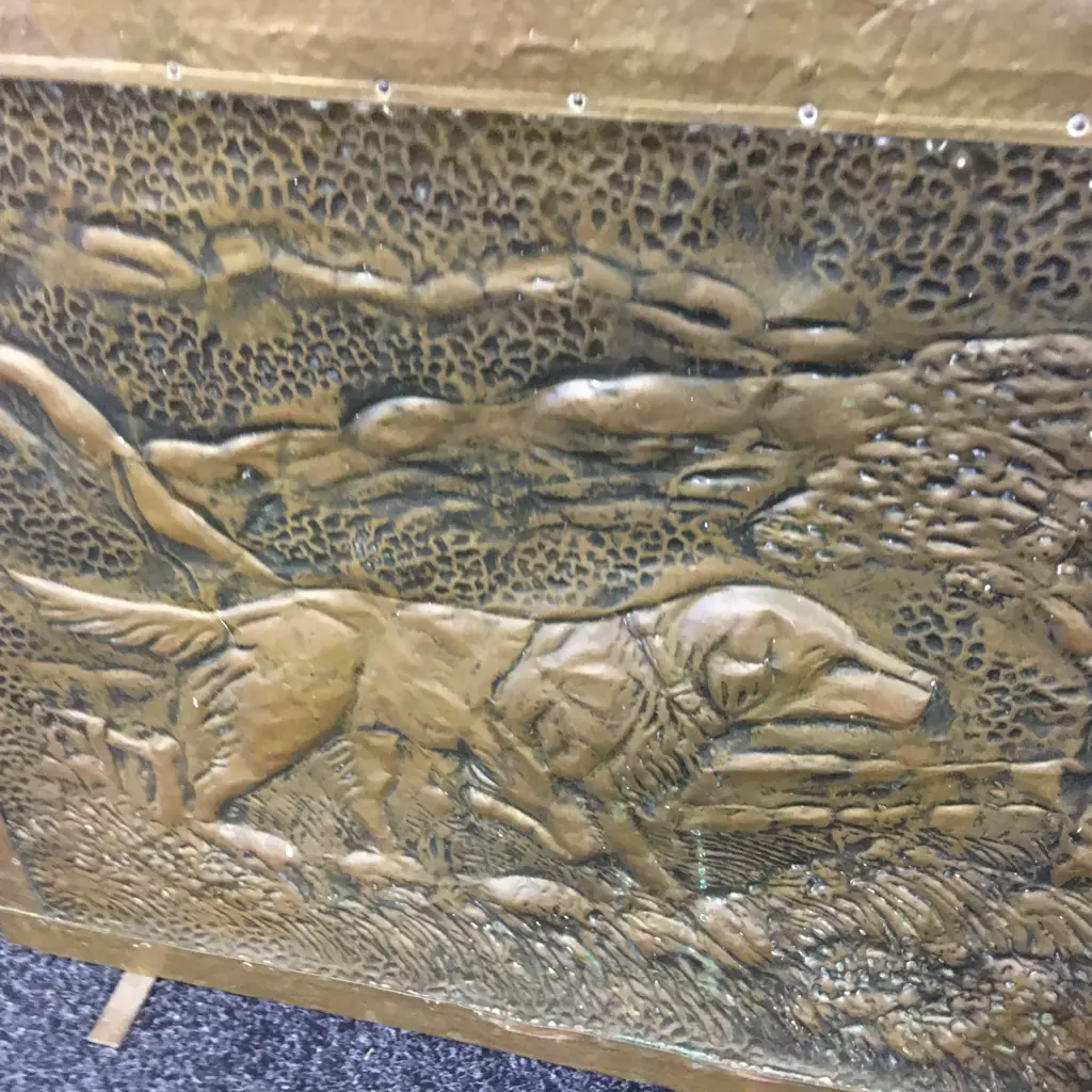 Beaten Copper Firescreen With Repousse Dog, 56 x 67cm Image 1++