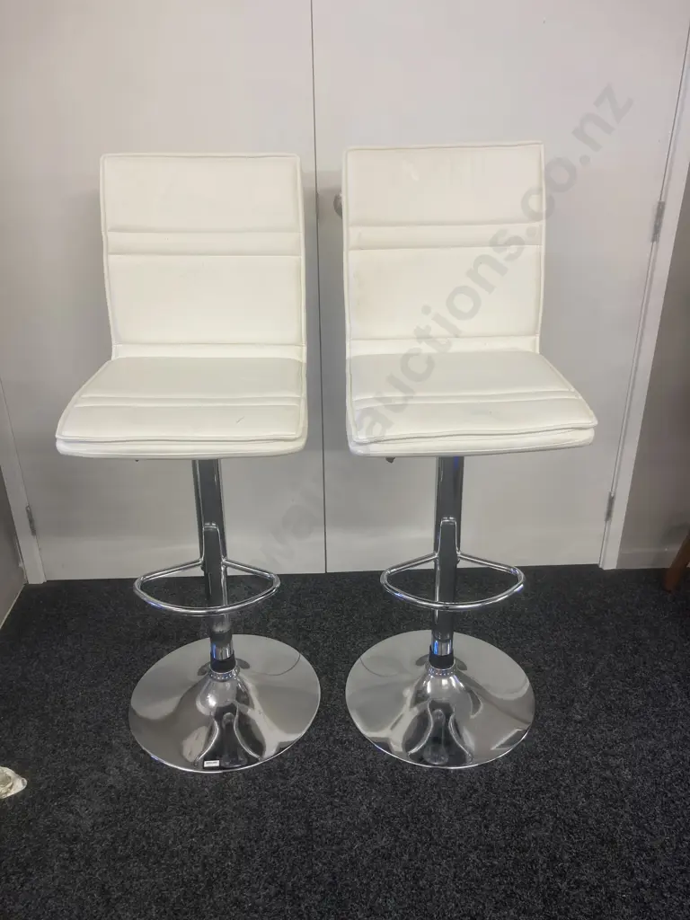 Pair of Cream PU Leather Highback Swivel Gaslift Pedestal Barstools Image 1++