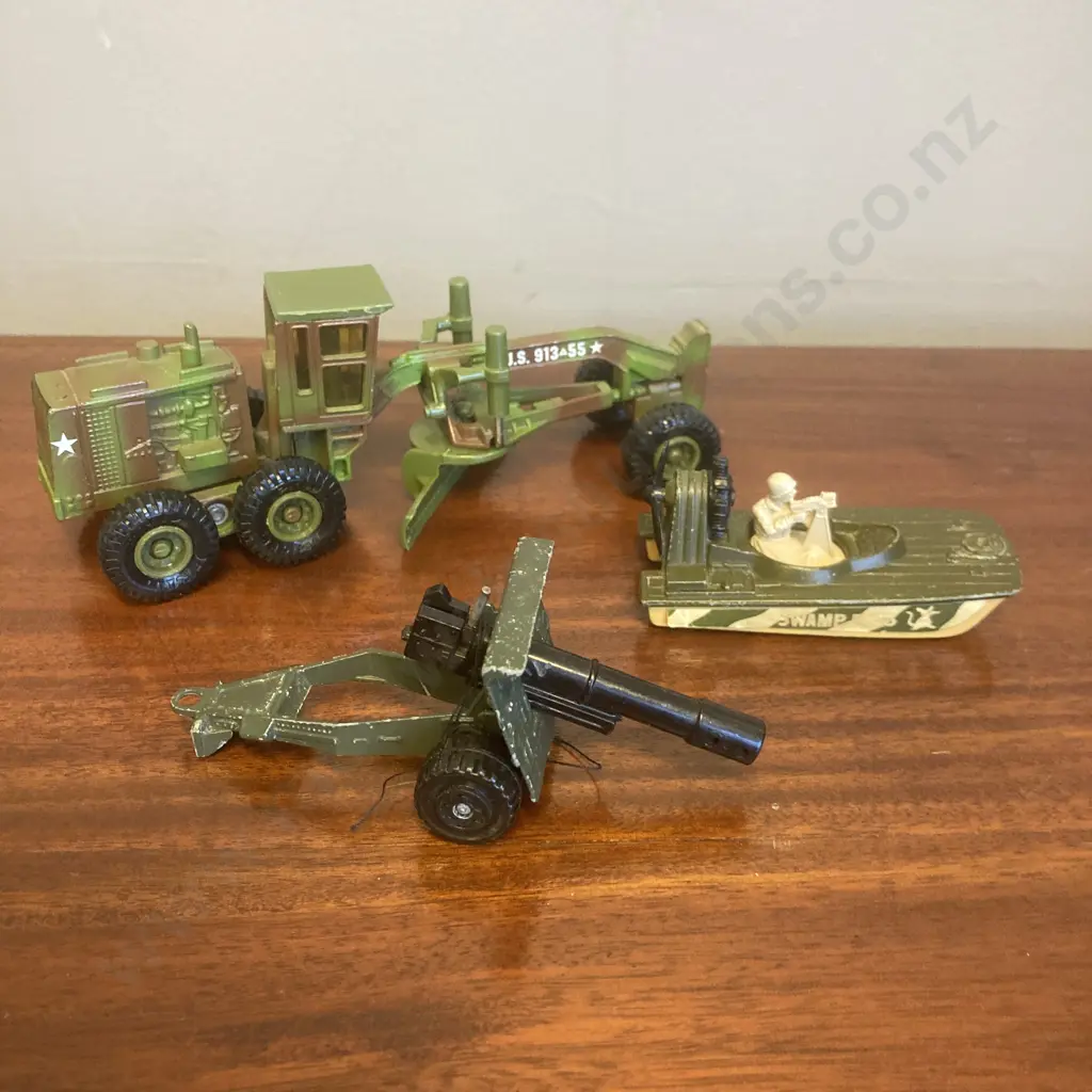 Vintage Ertl USA Caterpillar Tractor Motor Grader, Matchbox K116 Field Gun, Matchbox Superfast No30 Swamp Rat Image 1++