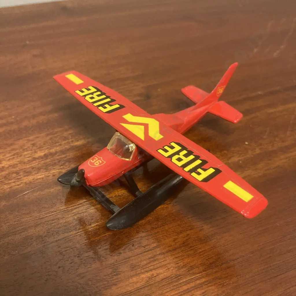 Vintage Lesney Matchbox SB 26 Red Fire Cessna 210 G Seaplane 1974 Image 1++