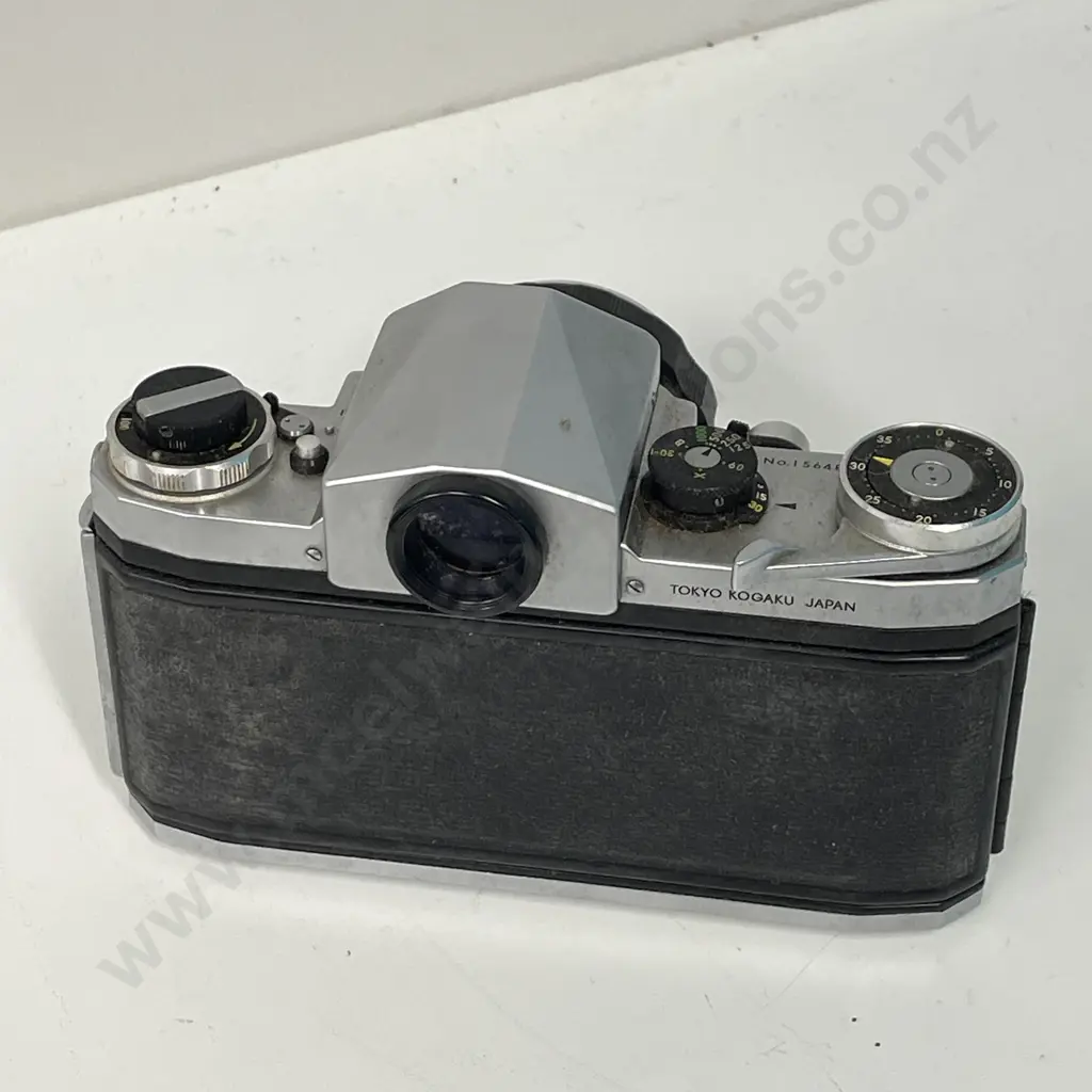 Vintage Topcon Camera No. 156488 with Auto-Topcor 1:1,8 Lens Image 1++