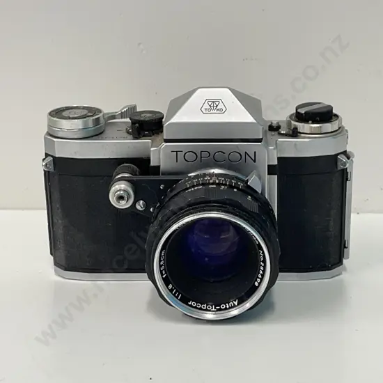 Vintage Topcon Camera No. 156488 with Auto-Topcor 1:1,8 Lens