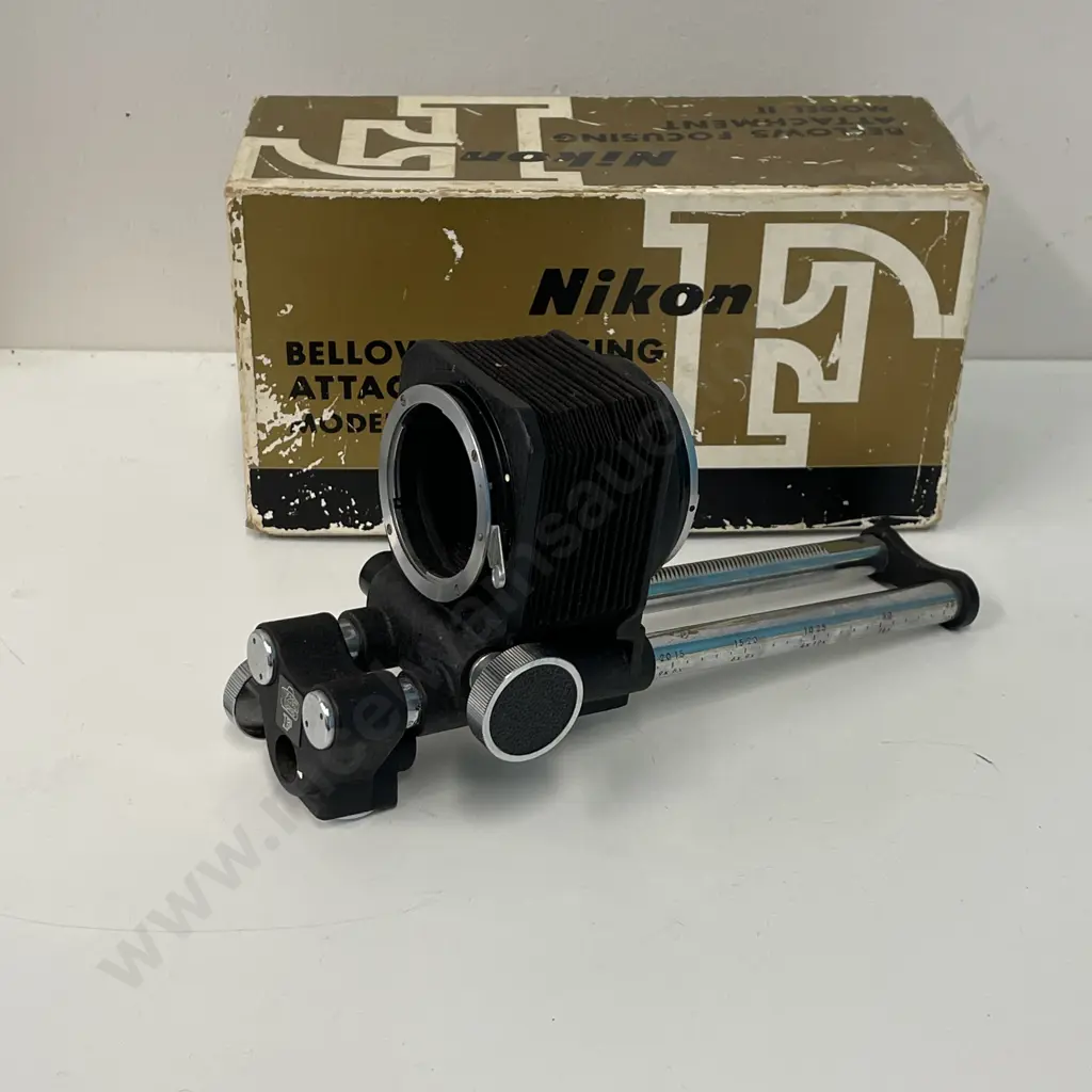 Vintage Boxed Nikon Bellows Focusing Attachment. Model II Image 1++