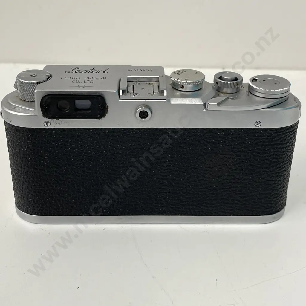 Vintage Leotax Camera. No. 313932 Image 1++