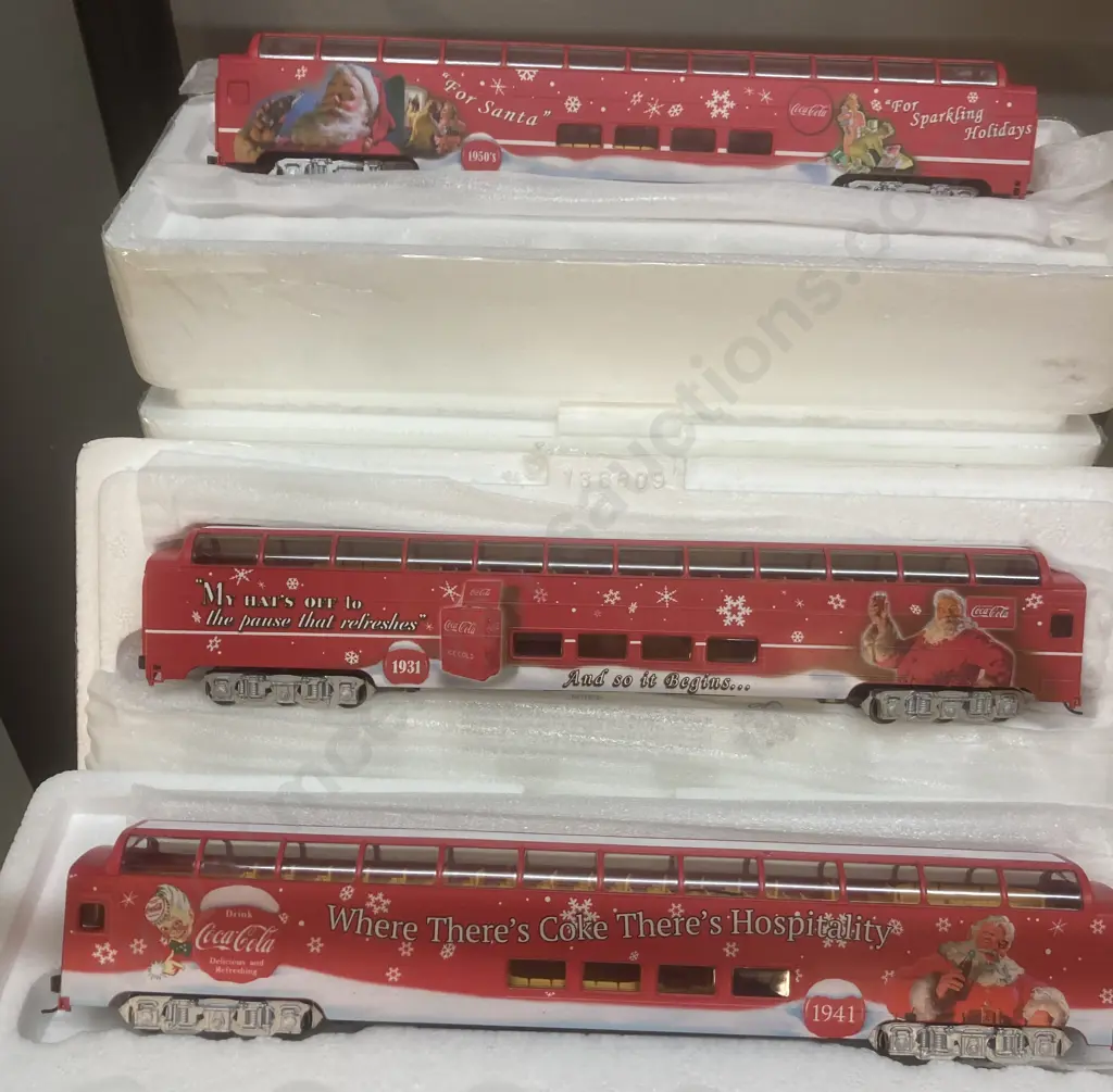 Bradford Exchange The COCA-COLA Through The Years Express Trains Collection With a Controller / Wallpack, HO Scale Image 1++