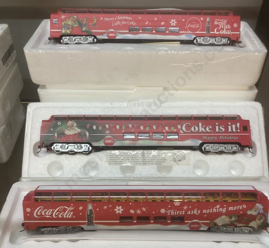 Bradford Exchange The COCA-COLA Through The Years Express Trains Collection With a Controller / Wallpack, HO Scale Image 1++