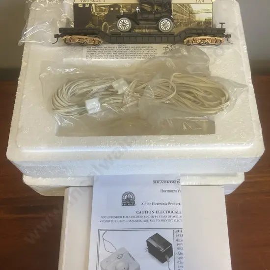 Bradford Exchange Hawthorne Village HO Scale Ford Model T Roadster Car & Flatcar With a Controller / Wallpack