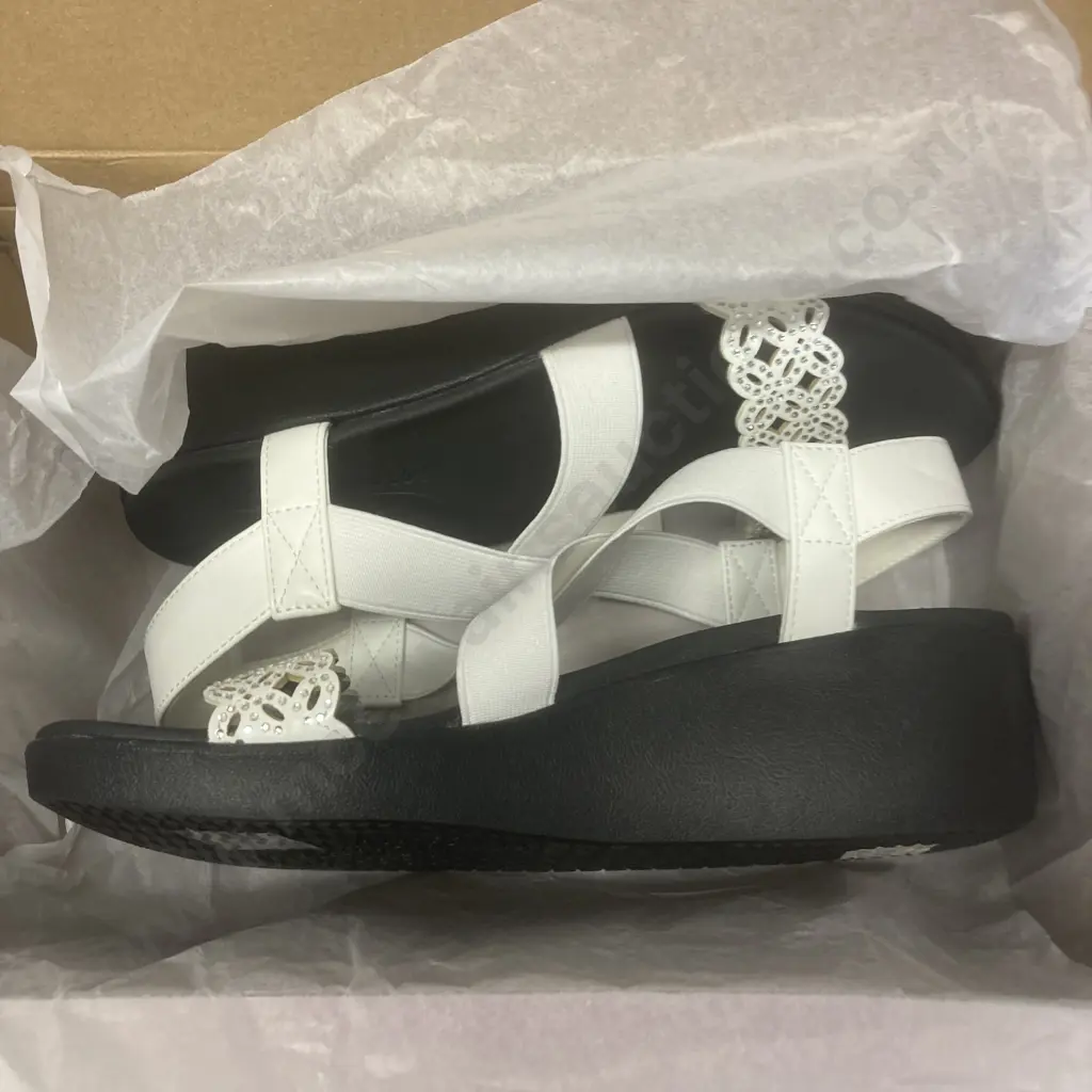 New Skechers Arch Fit Wedges Rumble Dance Party, White, Sz UK6 EUR 39 Image 1++