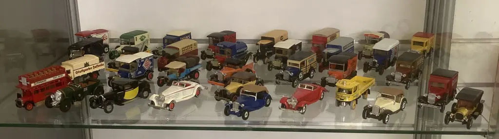 Lot of 33 Assorted Matchbox Models Of Yesteryear Image 1++