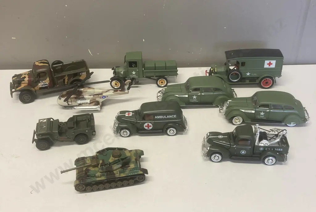 Lot of Model Vehicles, Helicopter, Tank Etc - US Army & Camouflage Etc Image 1++