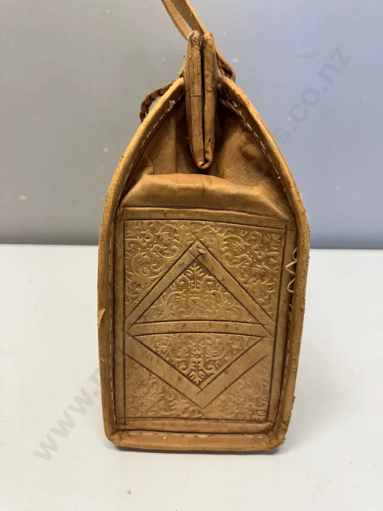 Vintage 1960s Tooled Leather Handbag (As Found Condition) Image 1++