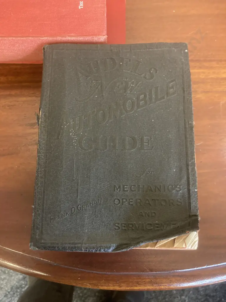 Vintage Books - Audels New Automobile Guide 1945, Zane Grey Fisermans Log, Games & Sports In The Army  Etc Image 1++