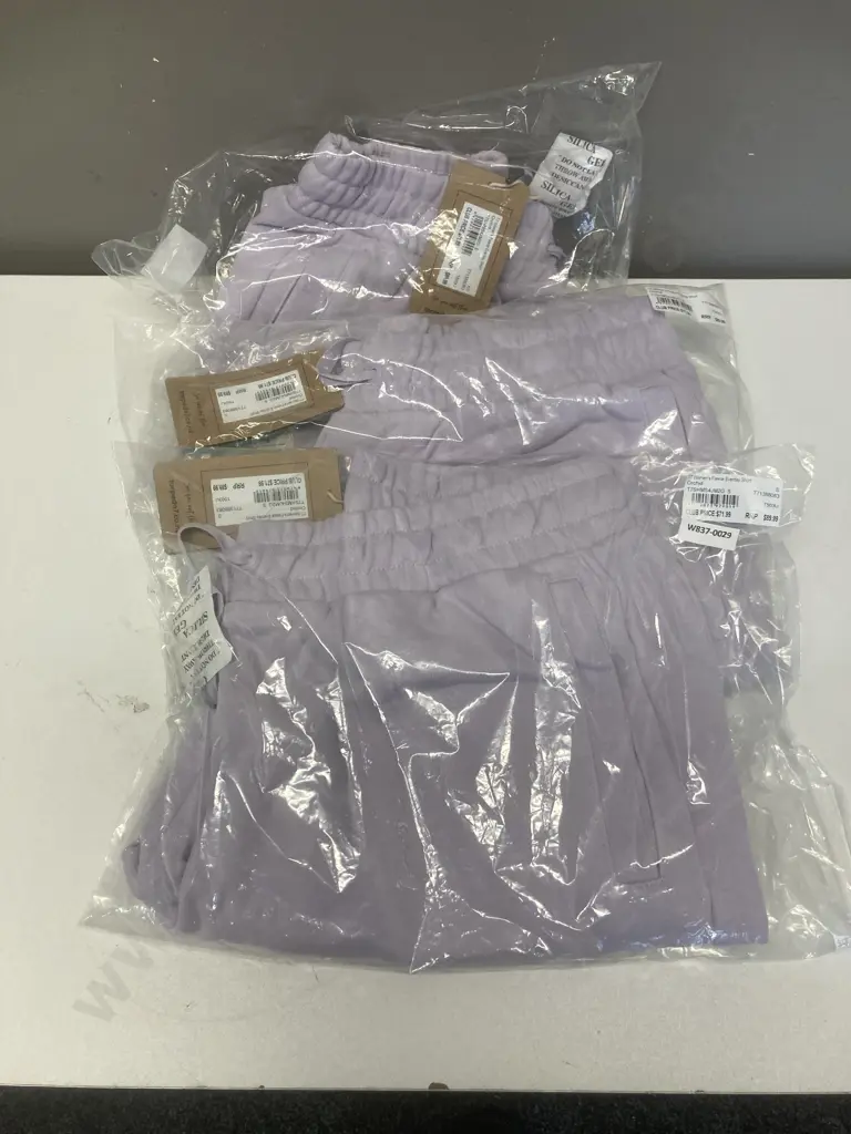 Torpedo7 Women's Fleece Everday Short - Orchid, 2 x Sz S & 1 x Sz XS Image 1++