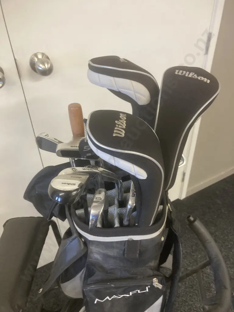 Wilson L/H Golf Club Set With Spectrum One-Ball Putter, MAXFLI Golf Bag & Top Elite Golf Trundler Image 1++