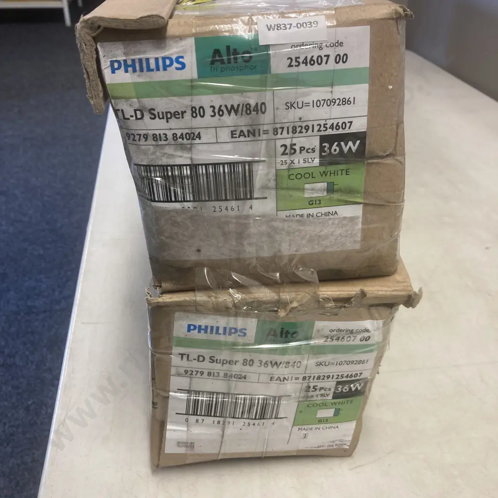 Philips Alto TL-D Super 80 Linear Flourescent Tube 36W/840 Cool White, 2 x Boxes of 25 Pcs Image 1++