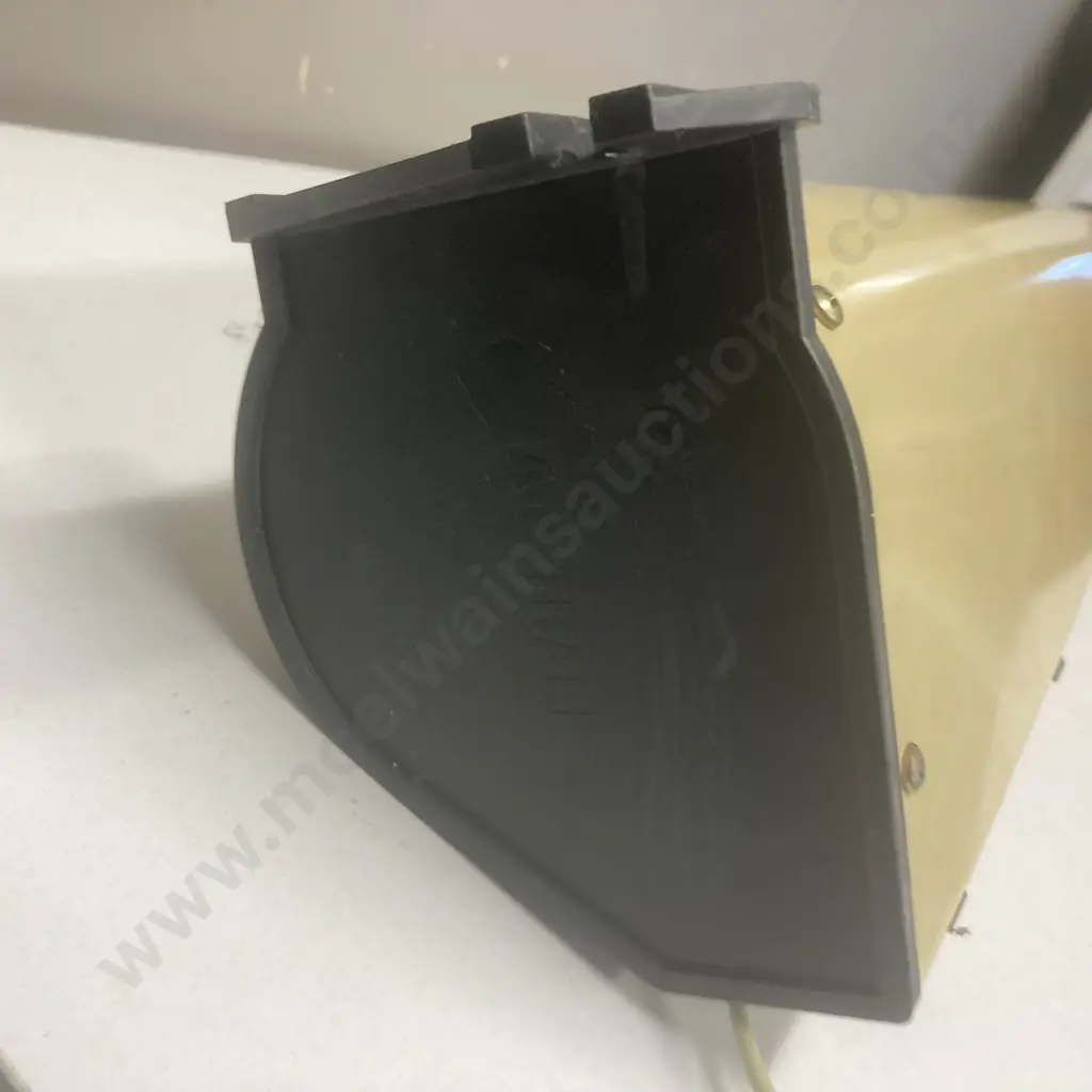 Austral Retractaway 40 Clothesline Image 1++