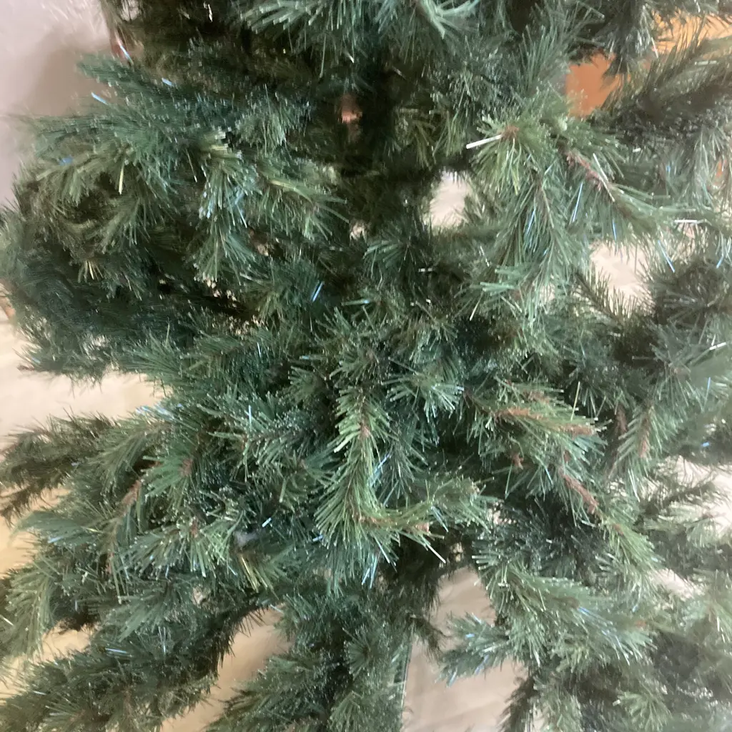 Christmas Heirloom Company Christmas Tree Image 1++