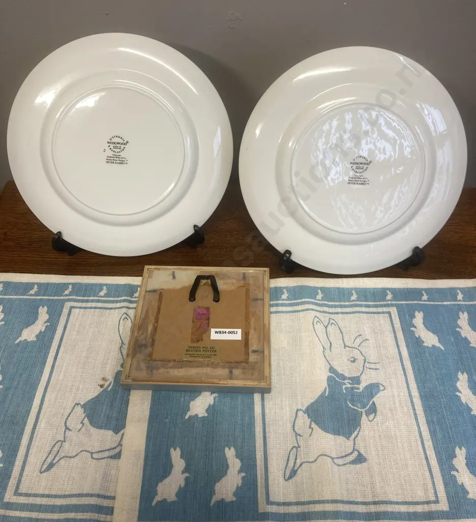 Wedgwood Beatrix Potter Peter Rabbit Dinner Plates, 25cm With Framed Lithograph & Pair of Linen Table Mats Image 1++