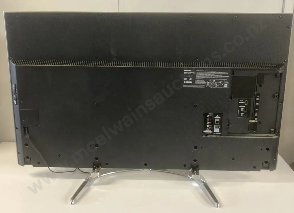 Panasonic Viera 50" TV With Touch Pad Remote Control, Model TH-50DX740U, 4K Ultra HD LED LCD Image 1++